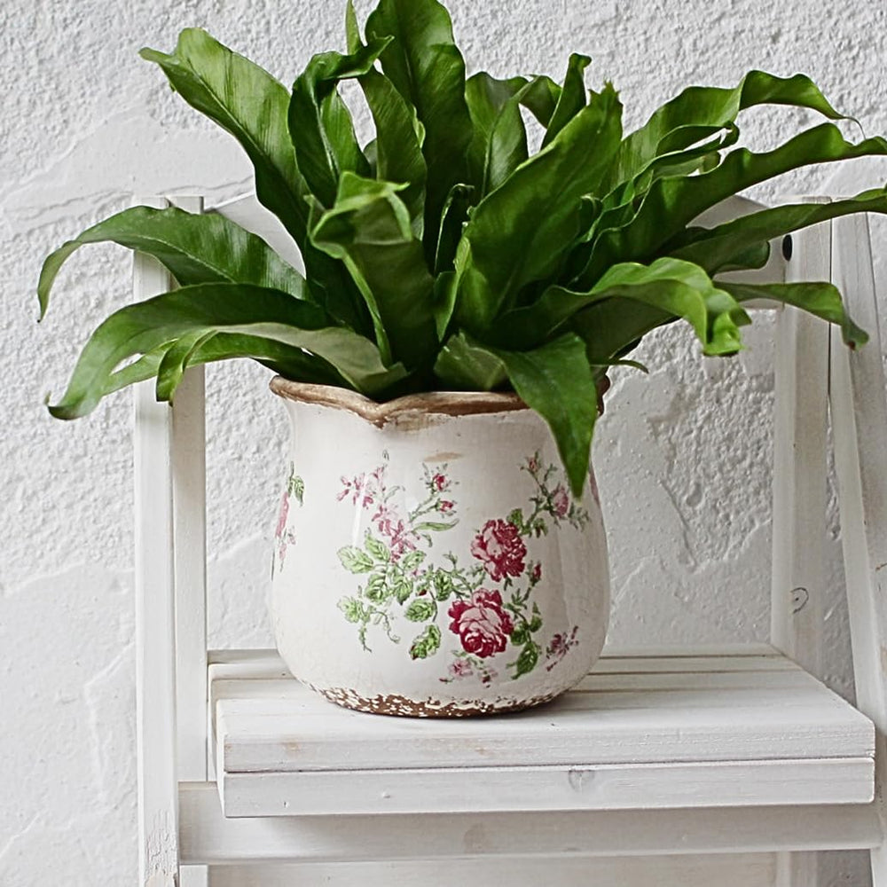 Xiaan Jiaju flower pot in a home decor setting