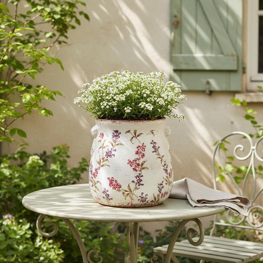 Xiaan Jiaju French Country ceramic pot with plants on a side table