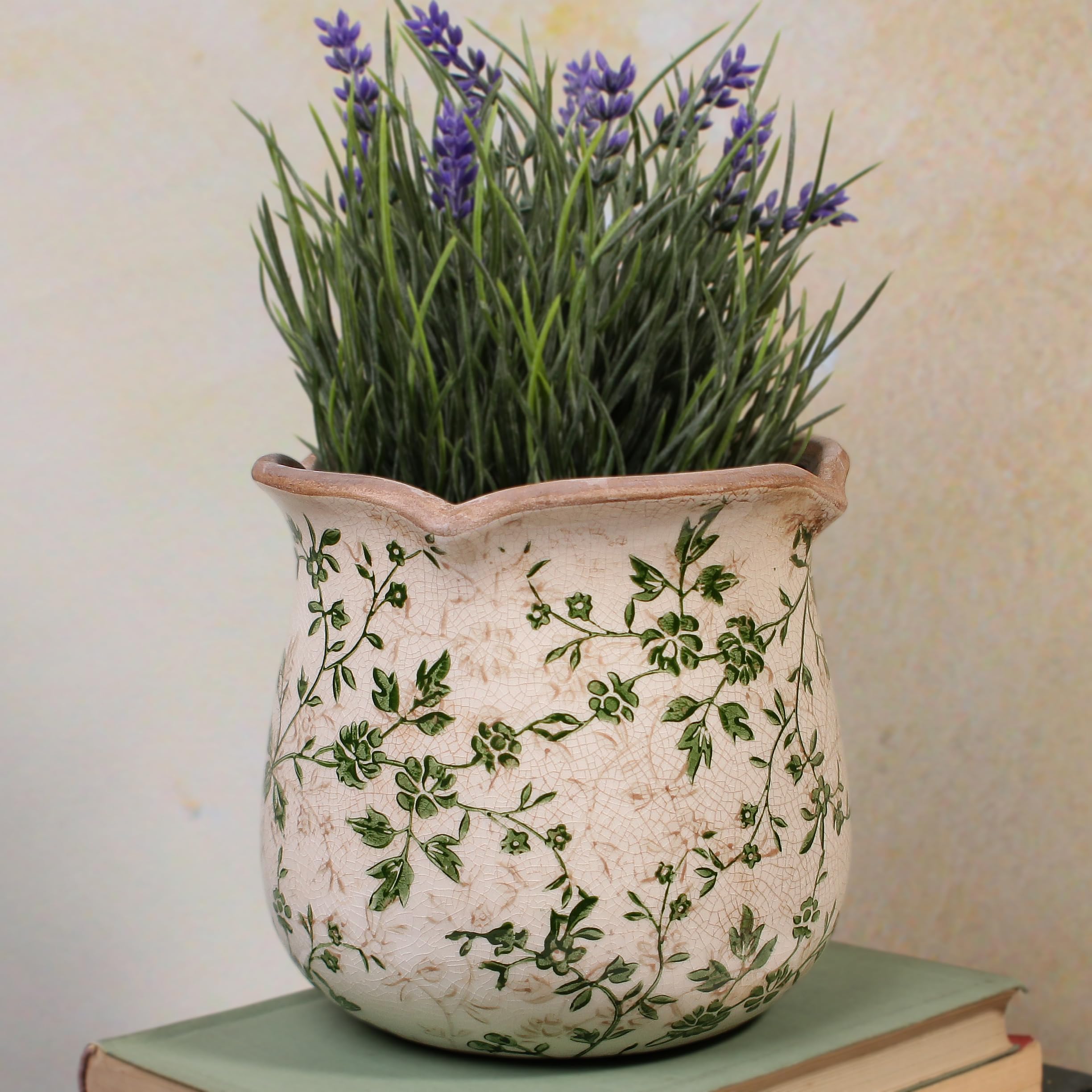 Xiaan Jiaju sage beige plant pot outdoor setting