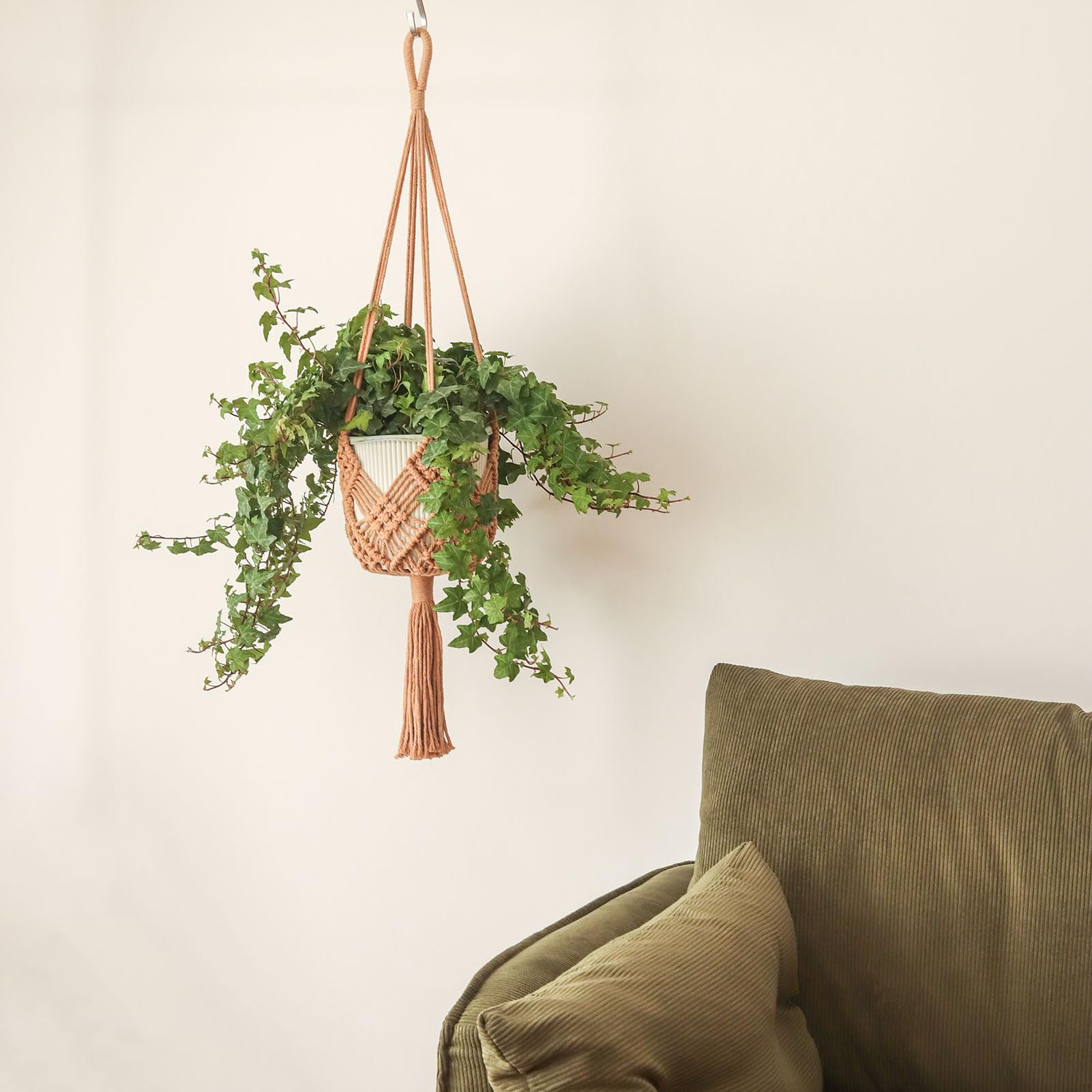 XINBOR hanging planter packaging and contents