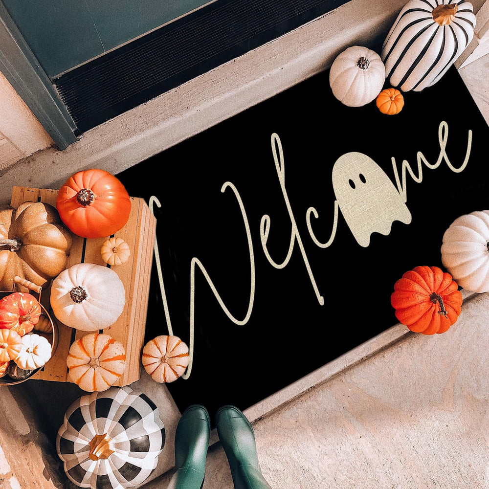 Xsinufn Halloween Door Mat showing thickness of 0.25 inches