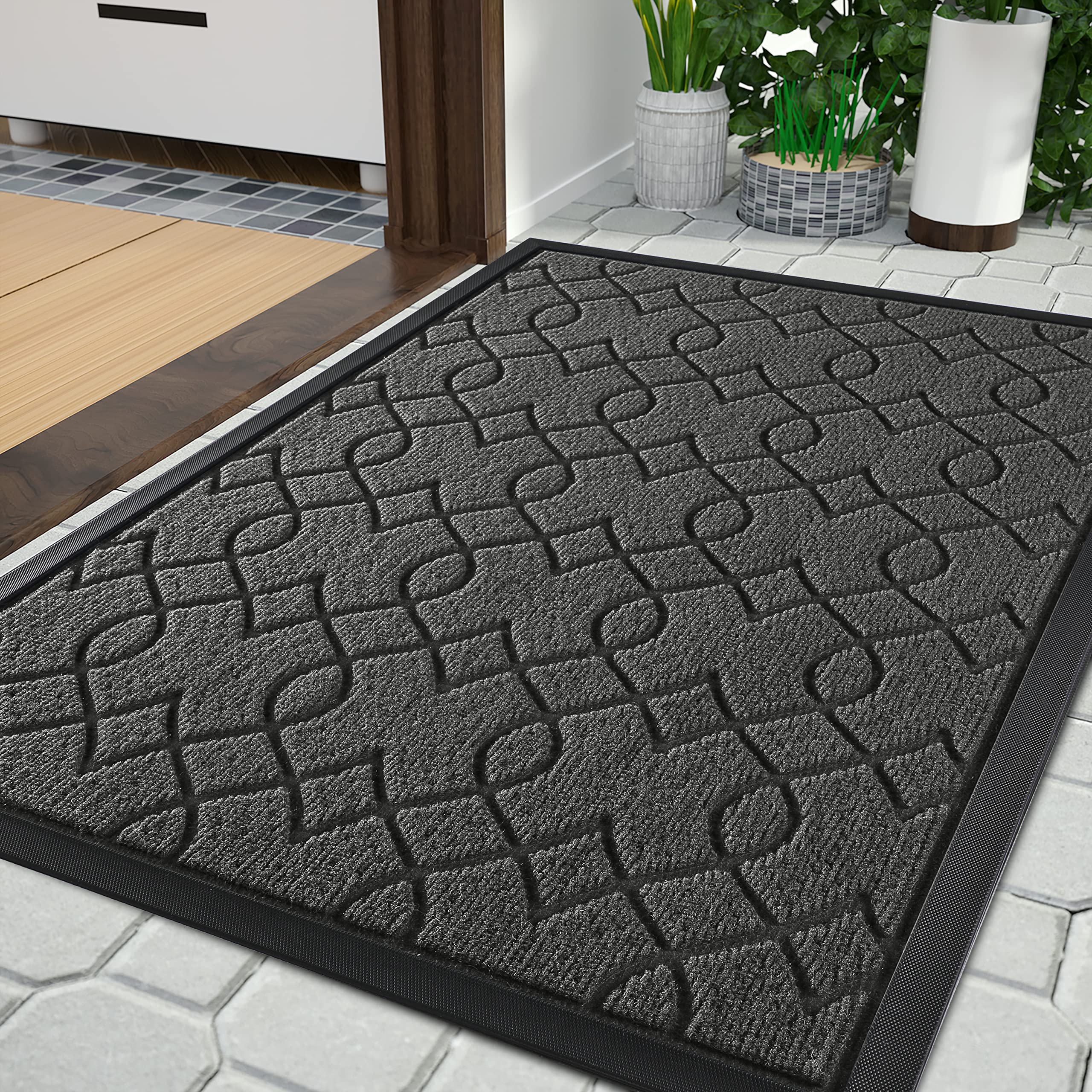 Yimobra Outdoor Mat 36x24 black gray front view