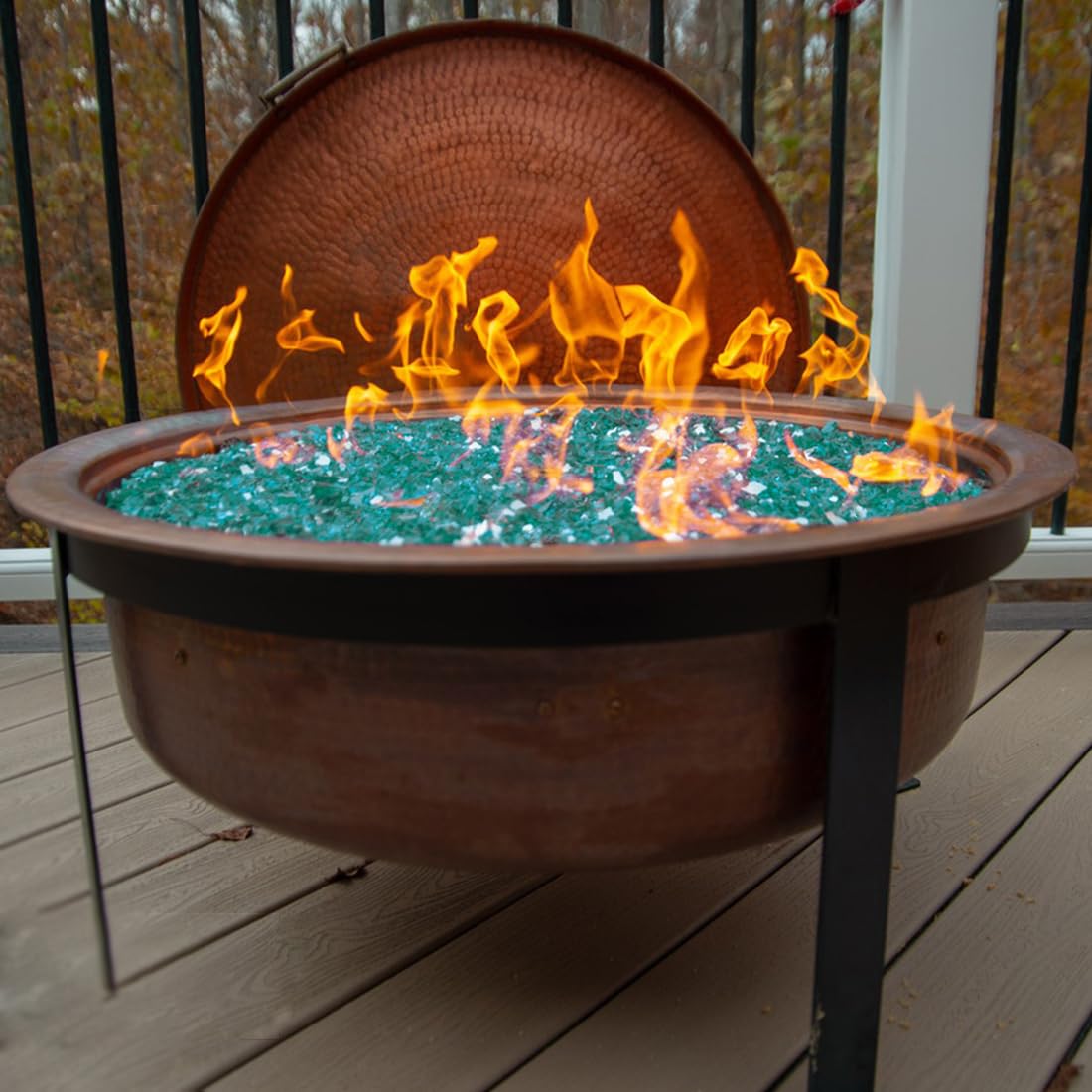 YISZM fire glass used in landscaping with plants