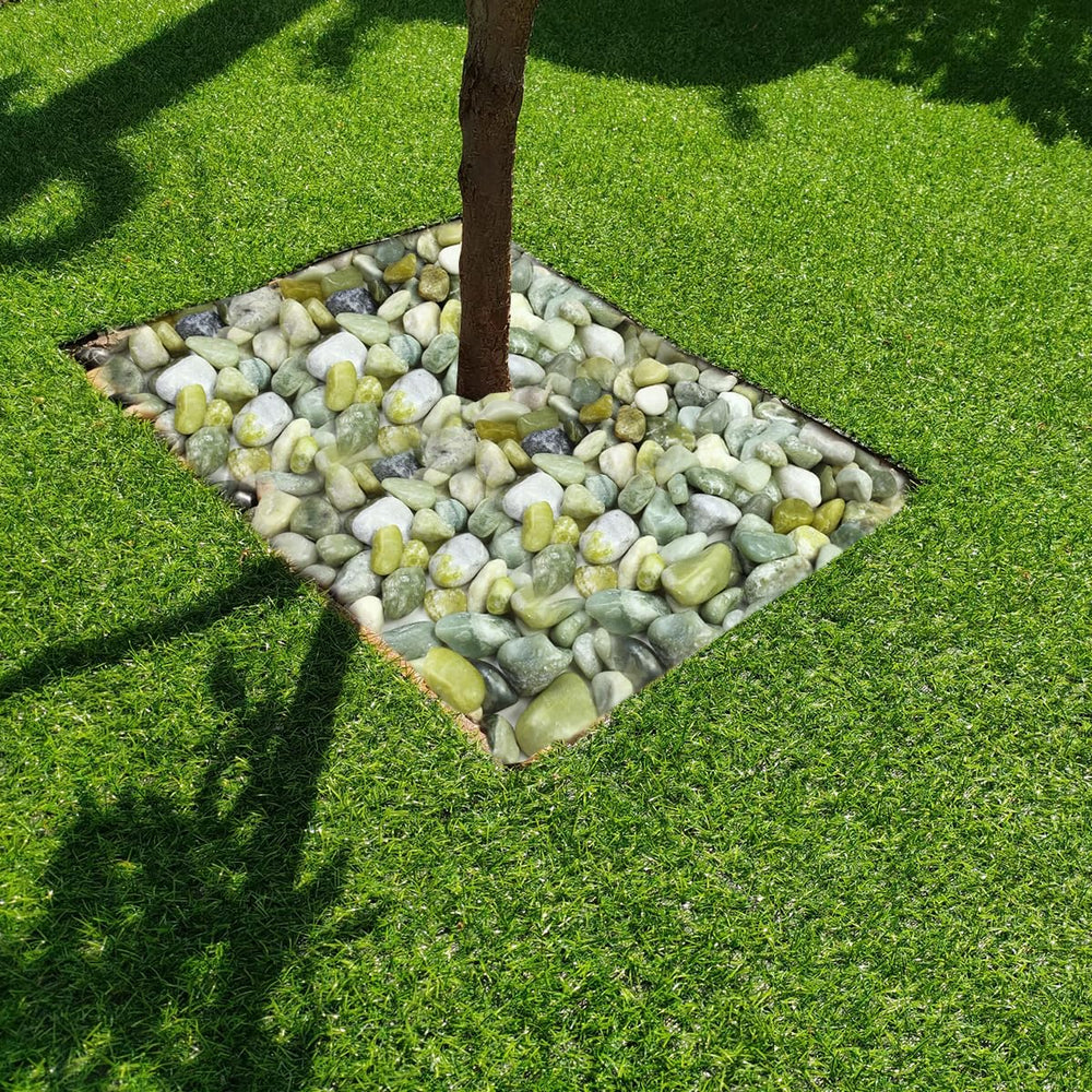 YISZM jade pebbles in an aquarium setting