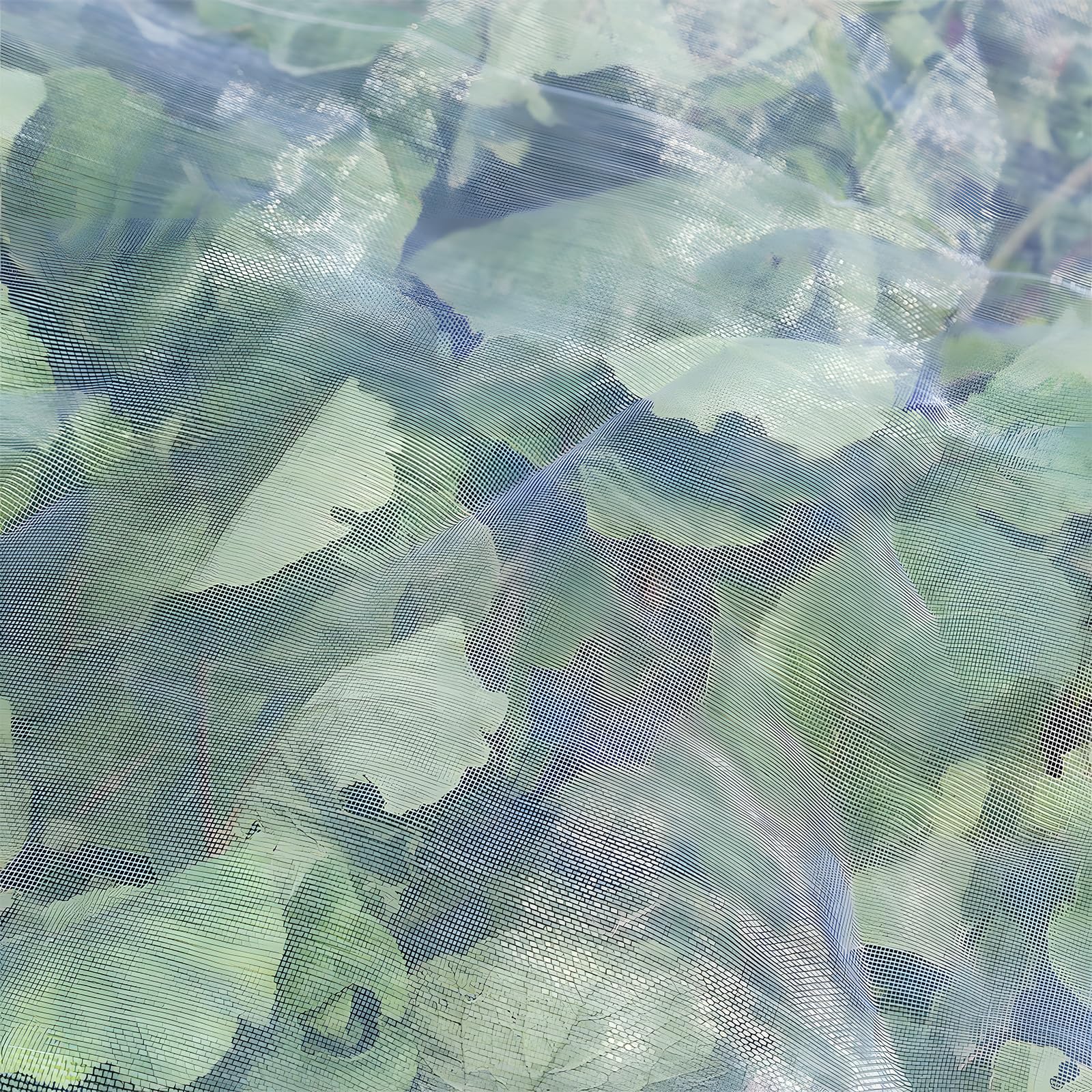 YNERHAI netting showing its lightweight material