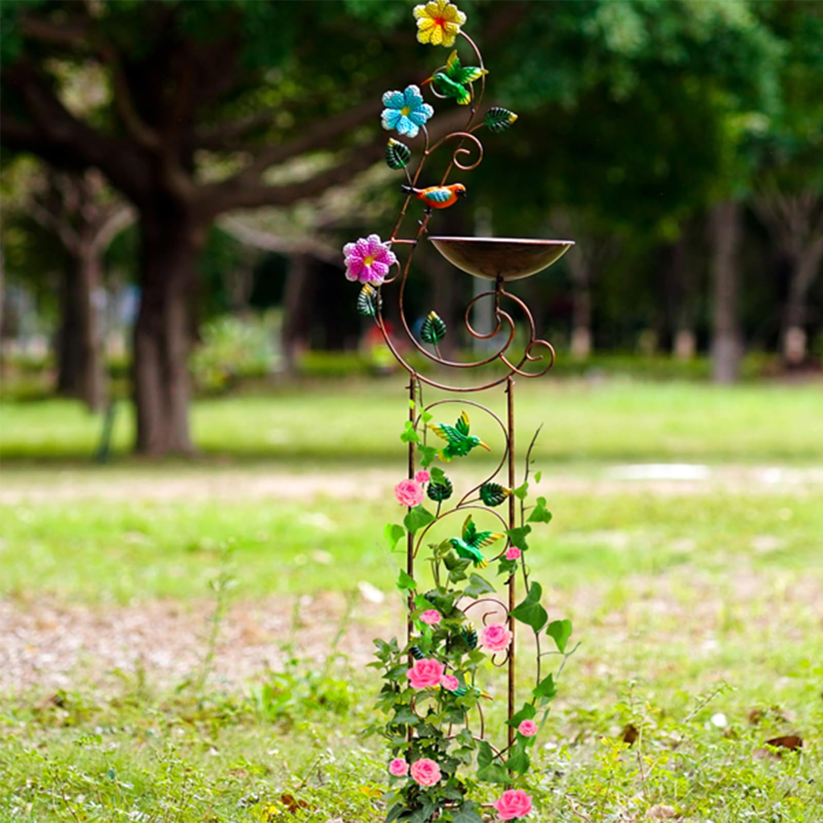 YYWMWM Metal Bird Bath with climbing vines